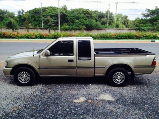 ISUZU  DARGON  SPACECAB SLX 2.5 MT  ปี 01