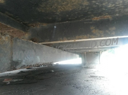 กระบะบรรทุก 6 ล้อ พิ้นเหล็กฝาข้างเหล็ก กระบะบรรทุก 6 ล้อ พิ้นเหล็กฝาข้างเหล็ก