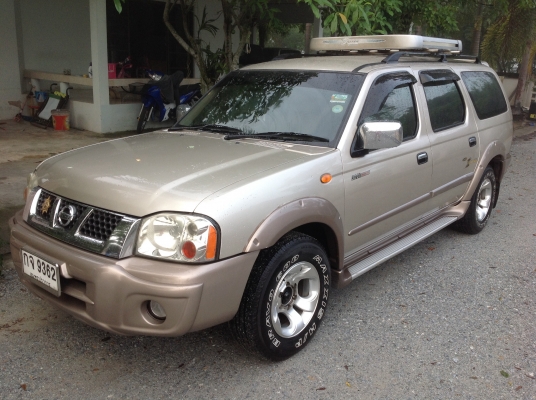 นิสสัน ไทยรุ่ง เอ๊กไซเตอร์ รถครอบครัว