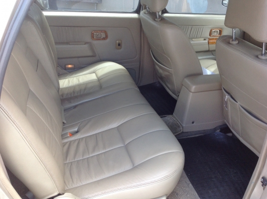 นิสสัน ไทยรุ่ง เอ๊กไซเตอร์ รถครอบครัว