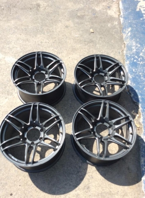 ขายล้อขอบ18 ลาย MR2  6 รู กว้าง8.5-9.5  เดิมๆโรงงาน สวยๆไหม่ๆ ถูกๆ 12500.- เท่านั้น
