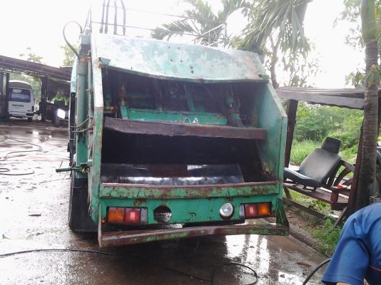 ขายรถขยะ 6ล้อ มิตรซูพร้อมใช้ระบบไฮโดลิค พร้อมใช้งาน เครื่อง100 แรง ขาย 145000 บาทครับ