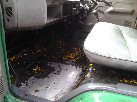 ขายรถขยะ 6ล้อ มิตรซูพร้อมใช้ระบบไฮโดลิค พร้อมใช้งาน เครื่อง100 แรง ขาย 145000 บาทครับ