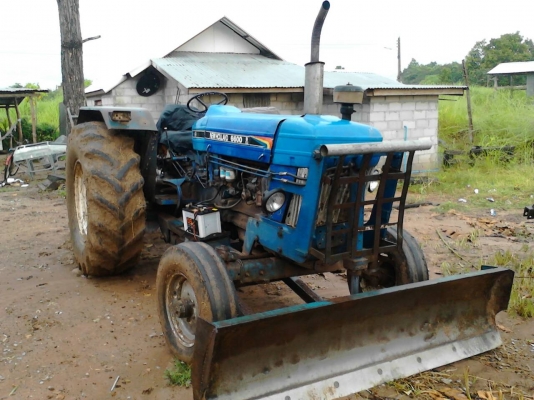 ขายด่วนรถไถFORD-6600T5มีเอกสารเป็นเล่มผาน6ผาน4ดันหน้า