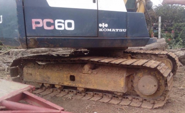 ***ขายแล้วครับขอบคุณ Truck2hand ขายแบคโฮ KOMATSU PC60-6 S.No.37555 ไฟฟ้าตัดบางจุด เครื่องเดิมปั้มเดิม เครื่อง KOMATSU-4D95L 55แรง 4สูบ เครื่องดี แน่นดี สตาร์ทติดง่าย แรงดี ปั้มดี แรง ทำงานดี เร็ว บูมอาร์มสวยไม่ปะไม่ดาม ไม่มีร้าว บุ้งกี๋ดีไม่ผุ ยังหนา เอวด