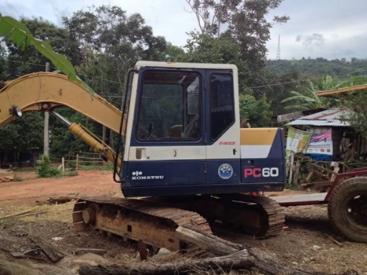 ***ขายแล้วครับขอบคุณ Truck2hand ขายแบคโฮ KOMATSU PC60-6 S.No.37555 ไฟฟ้าตัดบางจุด เครื่องเดิมปั้มเดิม เครื่อง KOMATSU-4D95L 55แรง 4สูบ เครื่องดี แน่นดี สตาร์ทติดง่าย แรงดี ปั้มดี แรง ทำงานดี เร็ว บูมอาร์มสวยไม่ปะไม่ดาม ไม่มีร้าว บุ้งกี๋ดีไม่ผุ ยังหนา เอวด