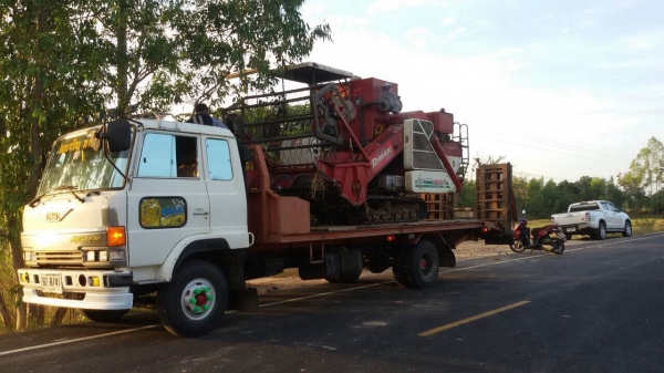 ขาย (470,000) เทรนเลอร์ บรรทุกรถเกี่ยว สภาพดีพร้อมใช้งาน. ช่วงยาว 7เมตร