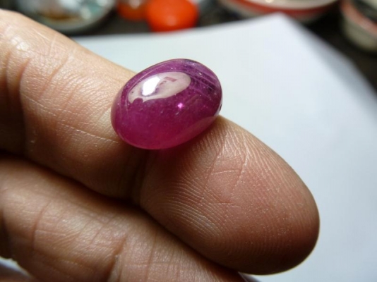 พลอยทับทิมหลังเบี้ยแท้