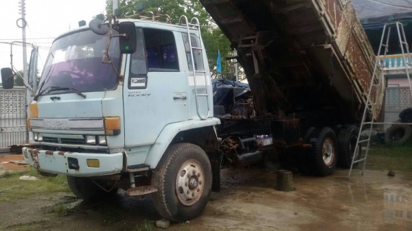 -ISUZU-10ล้อดั้ม2เพลาเครื่อง240.ครัชซีสวย.เครื่องเเน่น.-920,000-บ -ISUZU-10ล้อดั้ม2เพลาเครื่อง240.ครัชซีสวย.เครื่องเเน่น.-920,000-บ