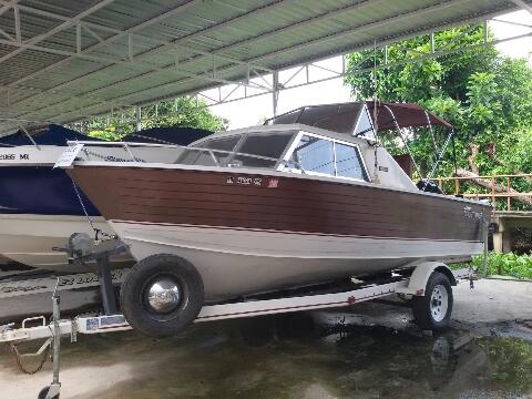 ขายเรืออลู crestliner ขนาด19 ฟุต