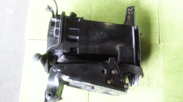 ขายท่อนหางกลาง ครอบข้าง  ปากกา และชุดทิมไฟฟ้า MERCURY 150 EFI ปี 1999