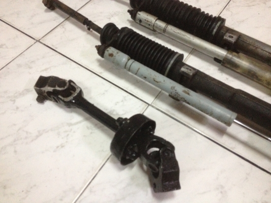 ขายแร็คธรรมดา กับ ยอย e30 ให้หมดเลยตามรูป 1000บาท โทร0924462525โส ขายแร็คธรรมดา กับ ยอย e30 ให้หมดเลยตามรูป 1000บาท โทร0924462525โส