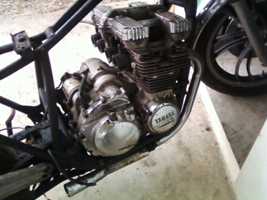 ขายเหมายกกอง ถังน้ำมัน 4 ลูก เครื่อง 2 ตัว และอะไหล่อื่นๆ อีกมากมายกายกอง ขายเหมายกกอง ถังน้ำมัน 4 ลูก เครื่อง 2 ตัว และอะไหล่อื่นๆ อีกมากมายกายกอง