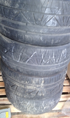 ขายยางNITTO275/35 ZR19 และยาง245/40 ZR19 ปี10 2คู่ ราคา2000