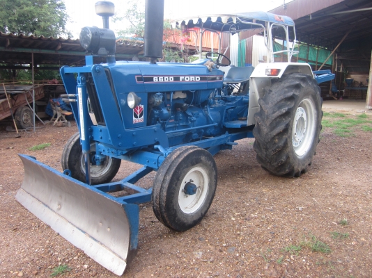 ขายรถไถ6600แท้เดิมๆสวยมากๆทะเบียนพร้อมโอน