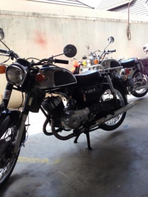 ขาย k125 สภาพสวยกริ๊บ มี 2 คัน ดำและขาว สนใจสอบถามได้