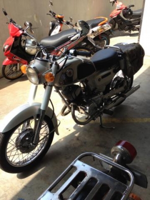 ขาย k125 สภาพสวยกริ๊บ มี 2 คัน ดำและขาว สนใจสอบถามได้