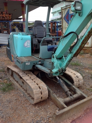 รถแบคโฮ YANMAR B32-2