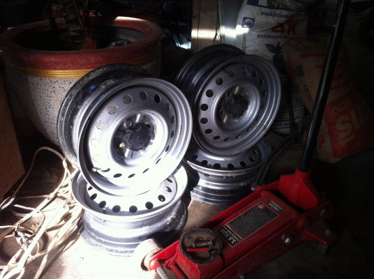 ขายล้อกะทะ4รูขบ14นิ้ว ราคา 2000 บาท