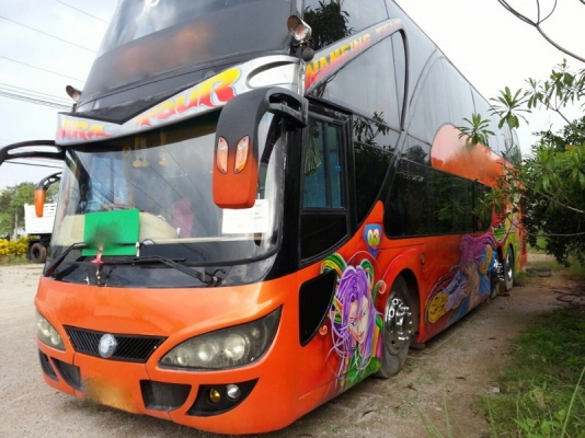 รถบัส  นิสสัน  8  ล้อ  330  แรงม้า. ปี 56  สนใจติดต่อ  081 - 6079515