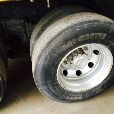 ขายยางเรเดียลพร้อมกะทะมี10ชุดตามสภาพราคาเหมา30000