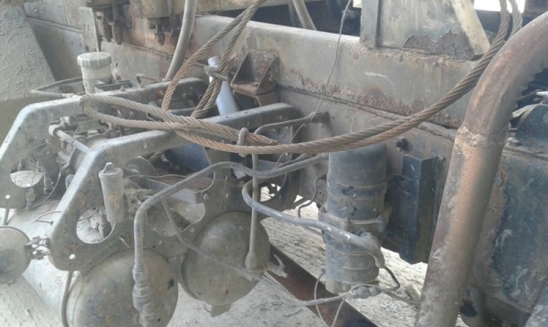 รถนิสสัน  10  ล้อ โม่ปูน  230 แรงม้า. ปี 37  ( มีขาย 2 คัน. )   สนใจติดต่อ  081 - 6079515