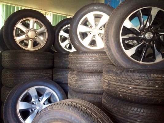 ขายเหมาล้อพร้อมแม็คสวยๆ  200 กว่าเส้น