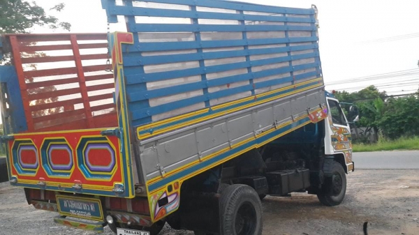 ***ขายแล้วครับขอบคุณ Truck2handขาย6ล้อดั้มเกษตร ISUZU NPR110 4BE1 ฝาดำ เกียร์ยาว ปี28 เครื่องดีแน่น แรง เกียร์ดีไม่หลุด ช่วงล่างแน่น คานหน้าเดิม5น็อต เฟืองท้ายใหญ่Fหลัง คัสซีดีสวยไม่ปะไม่ดาม กระบะดั้มพื้นเหล็กคอกไม้4.30ม.สภาพดี พื้นสวย ฝาทึบมีผุบ้างคอกไม้ ***ขายแล้วครับขอบคุณ Truck2handขาย6ล้อดั้มเกษตร ISUZU NPR110 4BE1 ฝาดำ เกียร์ยาว ปี28 เครื่องดีแน่น แรง เกียร์ดีไม่หลุด ช่วงล่างแน่น คานหน้าเดิม5น็อต เฟืองท้ายใหญ่Fหลัง คัสซีดีสวยไม่ปะไม่ดาม กระบะดั้มพื้นเหล็กคอกไม้4.30ม.สภาพดี พื้นสวย ฝาทึบมีผุบ้างคอกไม้