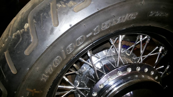 ***ขายแล้วครับขอบคุณ Truck2hand ฝากขาย มอ'ไซค์ บิ๊กไบค์ สวยๆ HONDA STEED 400cc ปี95 เครื่องแน่นๆนิ่มๆ แรง ไม่เยิ้ม สีสันใหม่สวย ยางสวย พร้อมใช้ ครับ เอกสาร อินวอย/สรรพสามิตร ราคาต่อรองได้นิดหน่อยเด้อ พี่น้องครับ