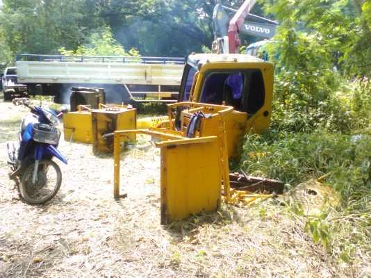 ขายอะใหล่แม็กโคร VOLVO PC 210 B ตัดขายมีระบบกล่องไฟราคาถูก