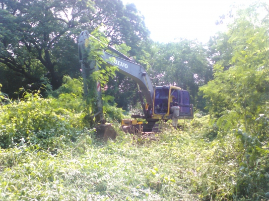 ขายอะใหล่แม็กโคร VOLVO PC 210 B ตัดขายมีระบบกล่องไฟราคาถูก