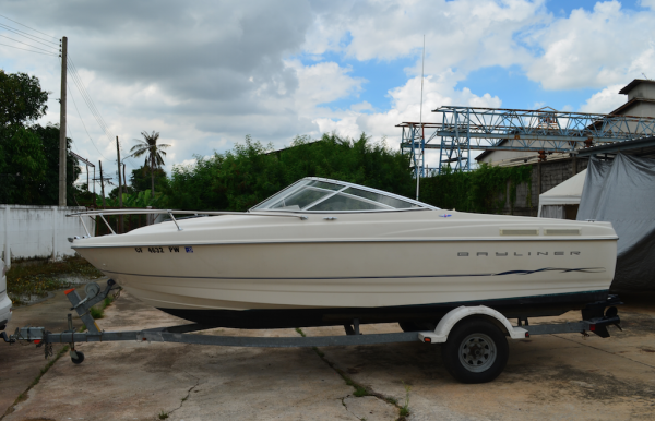 Bayliner 2152 ยาว 22ฟุต เรือกว้างกาบสูง นั่ง9คนสบายๆ มีcabinใหญ่พร้อมห้องน้ำporta potti ขาย 550,000 ติดต่อแอ๋ม 0841668661 Bayliner 2152 ยาว 22ฟุต เรือกว้างกาบสูง นั่ง9คนสบายๆ มีcabinใหญ่พร้อมห้องน้ำporta potti ขาย 550,000 ติดต่อแอ๋ม 0841668661