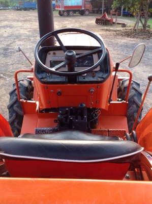 แทรกเตอร์คูโบต้า 4202 สภาพดีพร้อมใช้งาน เดิมทั้งคัน มีผานดันหน้า และผานหลัง