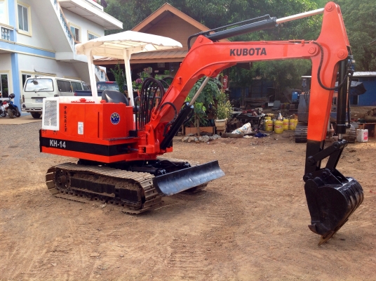 ขายรถแบ็คโฮKUBOTA KH-14 ขนาดPC30เครื่อง3สูบรถเก่านอกแท้มีเอกสาร (มีVDOชม) สนใจติดต่อ085-5632278 นายภานุกูล