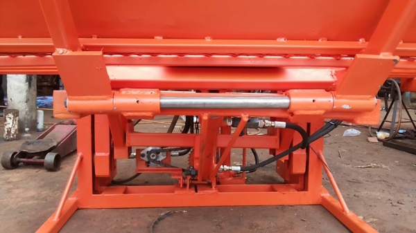 **87,000 บ.ต่อรอง**ขาย"ลิฟท์ยกผลผลิตการเกษตรแบบดั้มได้" สภาพต่อใหม่ ยังไม่ผ่านการใช้งาน เหล็กหนาแข็งแรงทนทาน งานฝีมือคุณภาพ ใช้งานง่าย สะดวก ต่อพ่วงกับรถไถได้ทุกร่น/ทุกยี่ห้อ ที่มีระบบ PTO ระบบยกด้วยPTO ดั้มด้วยระบบไฮดรอลิก ยก/จุ/ดั้ม ได้ 600 กก **87,000 บ.ต่อรอง**ขาย"ลิฟท์ยกผลผลิตการเกษตรแบบดั้มได้" สภาพต่อใหม่ ยังไม่ผ่านการใช้งาน เหล็กหนาแข็งแรงทนทาน งานฝีมือคุณภาพ ใช้งานง่าย สะดวก ต่อพ่วงกับรถไถได้ทุกร่น/ทุกยี่ห้อ ที่มีระบบ PTO ระบบยกด้วยPTO ดั้มด้วยระบบไฮดรอลิก ยก/จุ/ดั้ม ได้ 600 กก