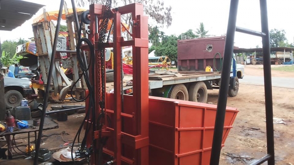 **87,000 บ.ต่อรอง**ขาย"ลิฟท์ยกผลผลิตการเกษตรแบบดั้มได้" สภาพต่อใหม่ ยังไม่ผ่านการใช้งาน เหล็กหนาแข็งแรงทนทาน งานฝีมือคุณภาพ ใช้งานง่าย สะดวก ต่อพ่วงกับรถไถได้ทุกร่น/ทุกยี่ห้อ ที่มีระบบ PTO ระบบยกด้วยPTO ดั้มด้วยระบบไฮดรอลิก ยก/จุ/ดั้ม ได้ 600 กก **87,000 บ.ต่อรอง**ขาย"ลิฟท์ยกผลผลิตการเกษตรแบบดั้มได้" สภาพต่อใหม่ ยังไม่ผ่านการใช้งาน เหล็กหนาแข็งแรงทนทาน งานฝีมือคุณภาพ ใช้งานง่าย สะดวก ต่อพ่วงกับรถไถได้ทุกร่น/ทุกยี่ห้อ ที่มีระบบ PTO ระบบยกด้วยPTO ดั้มด้วยระบบไฮดรอลิก ยก/จุ/ดั้ม ได้ 600 กก