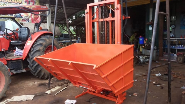 **87,000 บ.ต่อรอง**ขาย"ลิฟท์ยกผลผลิตการเกษตรแบบดั้มได้" สภาพต่อใหม่ ยังไม่ผ่านการใช้งาน เหล็กหนาแข็งแรงทนทาน งานฝีมือคุณภาพ ใช้งานง่าย สะดวก ต่อพ่วงกับรถไถได้ทุกร่น/ทุกยี่ห้อ ที่มีระบบ PTO ระบบยกด้วยPTO ดั้มด้วยระบบไฮดรอลิก ยก/จุ/ดั้ม ได้ 600 กก **87,000 บ.ต่อรอง**ขาย"ลิฟท์ยกผลผลิตการเกษตรแบบดั้มได้" สภาพต่อใหม่ ยังไม่ผ่านการใช้งาน เหล็กหนาแข็งแรงทนทาน งานฝีมือคุณภาพ ใช้งานง่าย สะดวก ต่อพ่วงกับรถไถได้ทุกร่น/ทุกยี่ห้อ ที่มีระบบ PTO ระบบยกด้วยPTO ดั้มด้วยระบบไฮดรอลิก ยก/จุ/ดั้ม ได้ 600 กก