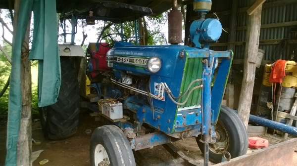 ฟอร์ด68 T2 อุปกรณ์สองอย่าง มีดันหน้ากับหางเจ็ด สีสันยังสวย โทร 081-0745778 ลุงโหนกรับสาย อยู่โคราช