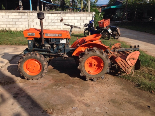 ขายคูโบต้าb6000 ราคาคุยกันได้คับขายได้ขายเลย