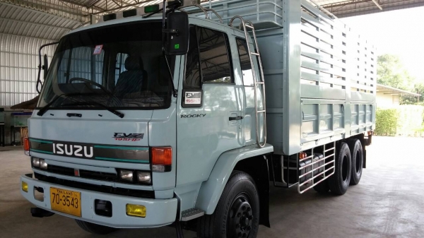ISUZU ROCKY 195 HP หกล้อดั๊มพ์ รถสวย โทร 089-9207299