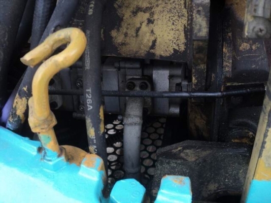 ขายรถขุด-ดัน KOMATSU  PC 40-7   รถเก่านอก แท้.  สภาพดีพร้อมใช้ งาน  รถมีเอกสารแจ้งจำหน่าย