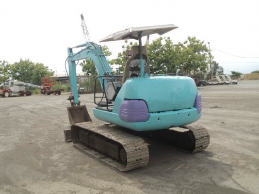 ขายรถขุด-ดัน KOMATSU  PC 40-7   รถเก่านอก แท้.  สภาพดีพร้อมใช้ งาน  รถมีเอกสารแจ้งจำหน่าย