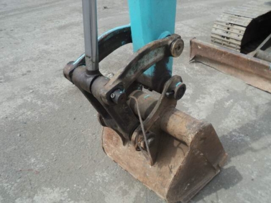 ขายรถขุด-ดัน KOMATSU  PC 40-7   รถเก่านอก แท้.  สภาพดีพร้อมใช้ งาน  รถมีเอกสารแจ้งจำหน่าย