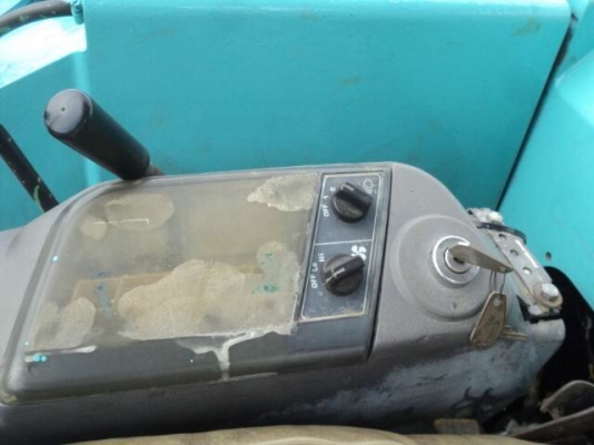 ขายรถขุด-ดัน KOMATSU  PC 40-7   รถเก่านอก แท้.  สภาพดีพร้อมใช้ งาน  รถมีเอกสารแจ้งจำหน่าย