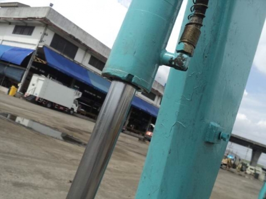 ขายรถขุด-ดัน KOMATSU  PC 40-7   รถเก่านอก แท้.  สภาพดีพร้อมใช้ งาน  รถมีเอกสารแจ้งจำหน่าย