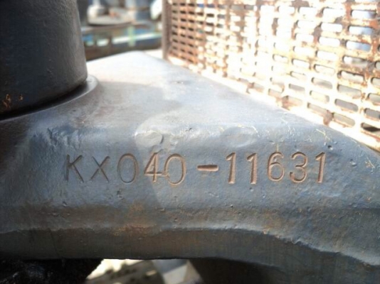 ขายรถขุด-ดัน KOBOTA KX -040. รถเก่านอก (นำเข้า) มีเอกสารแจ้งจำหน่าย เจ้าของขายเอง. สภาพดีพรัอมใช้.   เครื่องดี รถขุดเล็ก39แรงม้า ตีนไก่ สวิงบูม ไปพ์ปิ้ง ใบมีด เครื่องKUBOTA-V1902,4สูบ3869ชม.