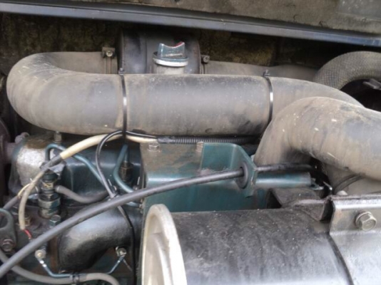 ขายรถขุด-ดัน KOBOTA KX -040. รถเก่านอก (นำเข้า) มีเอกสารแจ้งจำหน่าย เจ้าของขายเอง. สภาพดีพรัอมใช้.   เครื่องดี รถขุดเล็ก39แรงม้า ตีนไก่ สวิงบูม ไปพ์ปิ้ง ใบมีด เครื่องKUBOTA-V1902,4สูบ3869ชม.