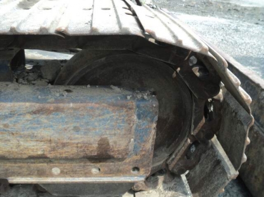 ขายรถขุด-ดัน KOBOTA KX -040. รถเก่านอก (นำเข้า) มีเอกสารแจ้งจำหน่าย เจ้าของขายเอง. สภาพดีพรัอมใช้.   เครื่องดี รถขุดเล็ก39แรงม้า ตีนไก่ สวิงบูม ไปพ์ปิ้ง ใบมีด เครื่องKUBOTA-V1902,4สูบ3869ชม.