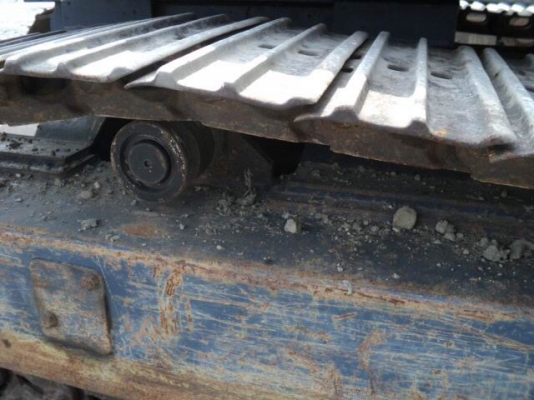 ขายรถขุด-ดัน KOBOTA KX -040. รถเก่านอก (นำเข้า) มีเอกสารแจ้งจำหน่าย เจ้าของขายเอง. สภาพดีพรัอมใช้.   เครื่องดี รถขุดเล็ก39แรงม้า ตีนไก่ สวิงบูม ไปพ์ปิ้ง ใบมีด เครื่องKUBOTA-V1902,4สูบ3869ชม.