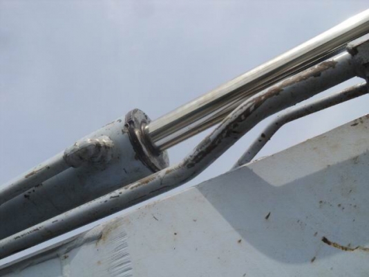 ขายรถขุด-ดัน KOBOTA KX -040. รถเก่านอก (นำเข้า) มีเอกสารแจ้งจำหน่าย เจ้าของขายเอง. สภาพดีพรัอมใช้.   เครื่องดี รถขุดเล็ก39แรงม้า ตีนไก่ สวิงบูม ไปพ์ปิ้ง ใบมีด เครื่องKUBOTA-V1902,4สูบ3869ชม.